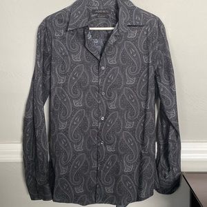 Men’s Axist Dress Shirt Small